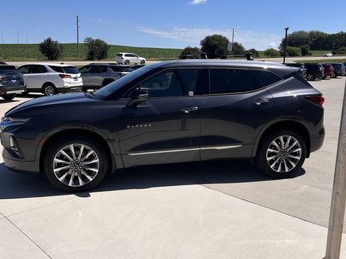 Used 2022 Chevrolet Blazer Premier FWD image 7