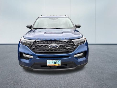 Used 2021 Ford Explorer XLT w/ Equipment Group 202A AWD/4WD image 2