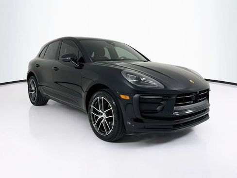 Certified 2024 Porsche Macan AWD/4WD image 7