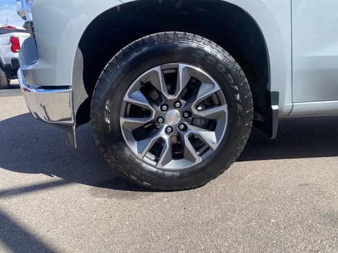 Used 2024 Chevrolet Silverado 1500 LT AWD/4WD image 26