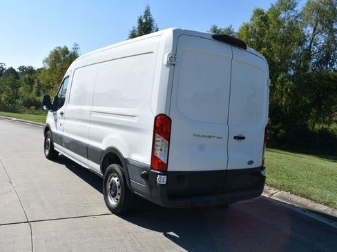 Used 2018 Ford Transit 250 148 Medium Roof image 4