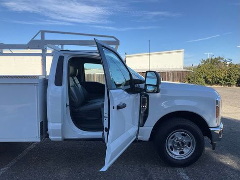 New 2025 Ford F350 XL w/ XL Chrome Package image 50