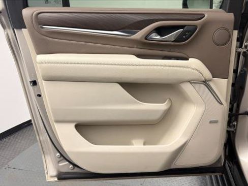 Used 2022 GMC Yukon XL Denali AWD/4WD image 17