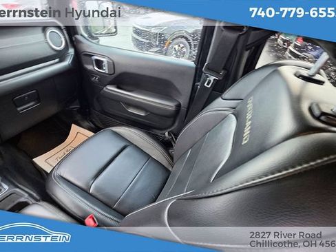 Used 2020 Jeep Gladiator Overland AWD/4WD image 11