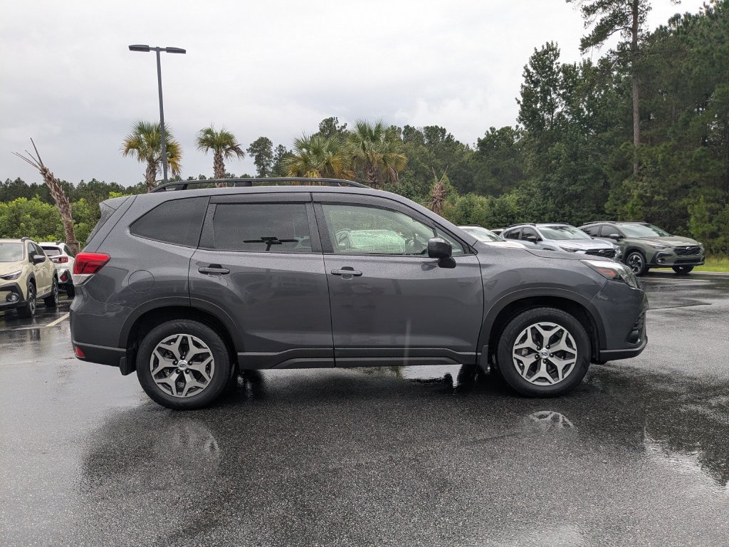 Certified 2023 Subaru Forester Premium AWD/4WD image 3