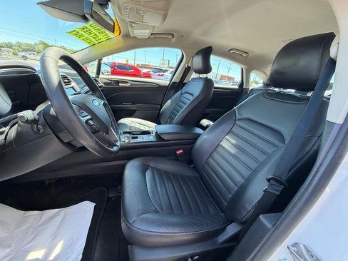 Used 2018 Ford Fusion SE w/ Equipment Group 602A FWD image 19
