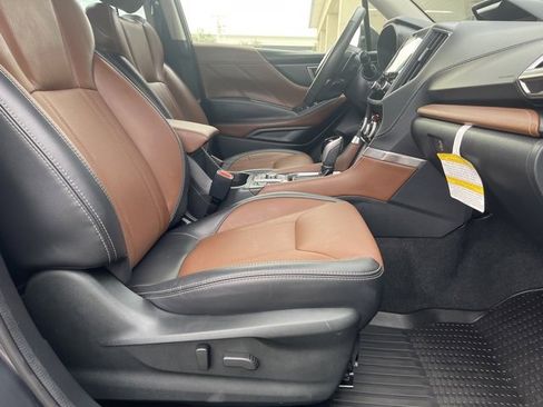 Used 2023 Subaru Forester Touring w/ Popular Package #3 image 24