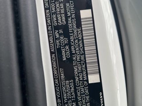 Certified 2025 Volvo XC60 B5 Plus image 27