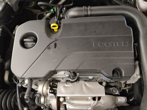 Used 2022 Chevrolet Malibu LT FWD image 30