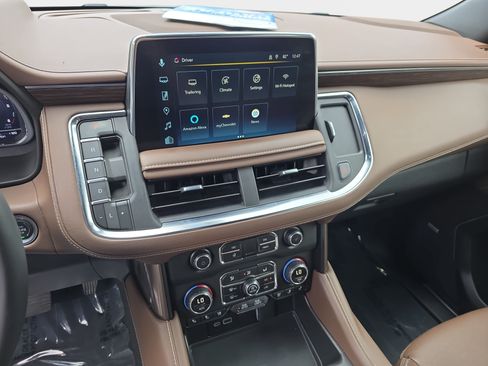 Used 2024 Chevrolet Tahoe High Country AWD/4WD image 18