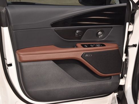 New 2026 Lincoln Nautilus Reserve w/ Jet Appearance Package image 37