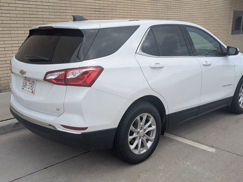Used 2019 Chevrolet Equinox LT w/ Driver Convenience Package image 7