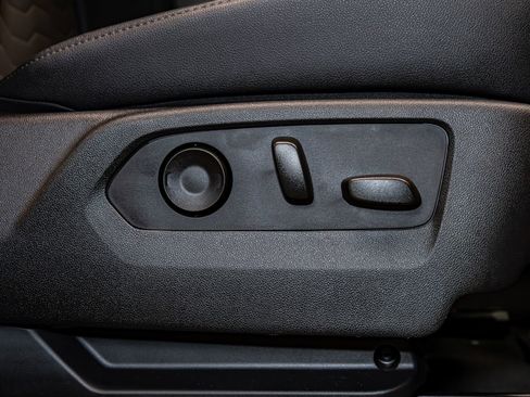 Used 2023 Chevrolet Silverado 1500 ZR2 w/ ZR2 Bison Edition image 30