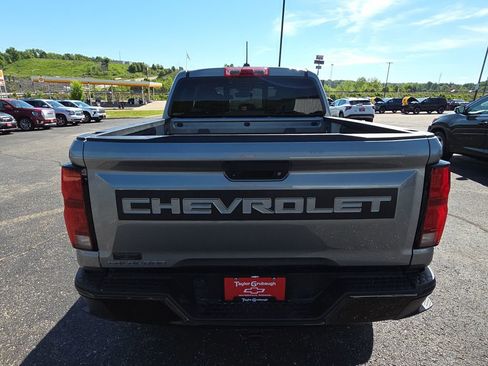 Used 2023 Chevrolet Colorado Z71 w/ Z71 Convenience Package 2 AWD/4WD image 7