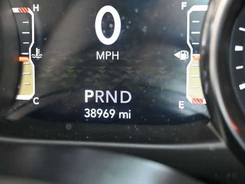 Used 2022 Jeep Wrangler Unlimited Sport image 27