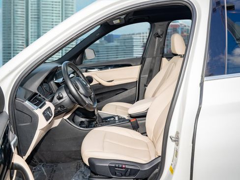 Used 2019 BMW X1 sDrive28i image 16