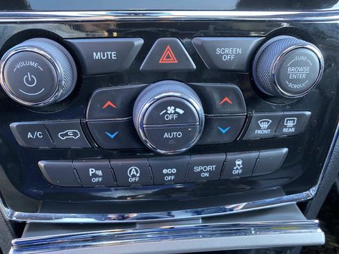 Certified 2021 Jeep Grand Cherokee Limited image 16