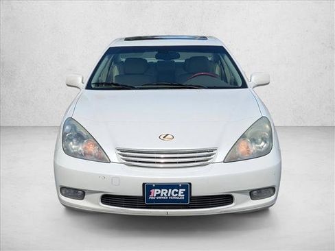 Used 2004 Lexus ES 330 FWD image 2