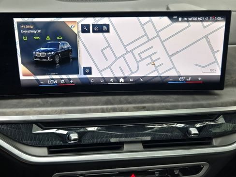 Used 2025 BMW X5 xDrive50e image 21