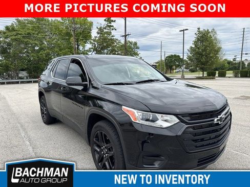 Used 2020 Chevrolet Traverse LS w/ LPO, Blackout Package FWD image 2