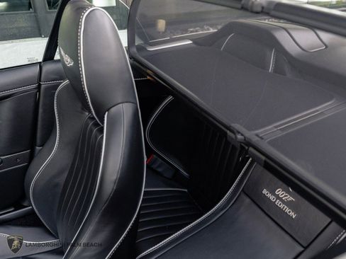 Used 2016 Aston Martin DB9 GT RWD image 32