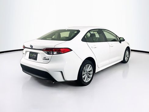 Used 2024 Toyota Corolla LE w/ LE Convenience Package image 9