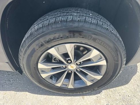 Used 2026 Chevrolet Equinox LT FWD image 23