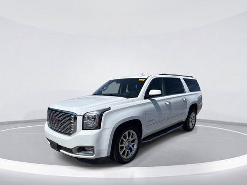 Used 2017 GMC Yukon XL Denali w/ Open Road Package image 3