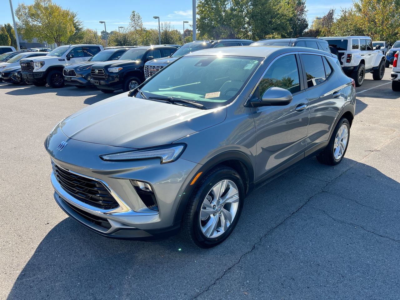 Certified 2024 Buick Encore GX Preferred FWD image 1