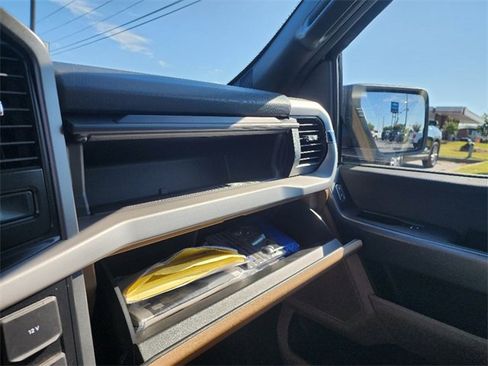 Used 2022 Ford F150 XLT w/ XTR Package image 27