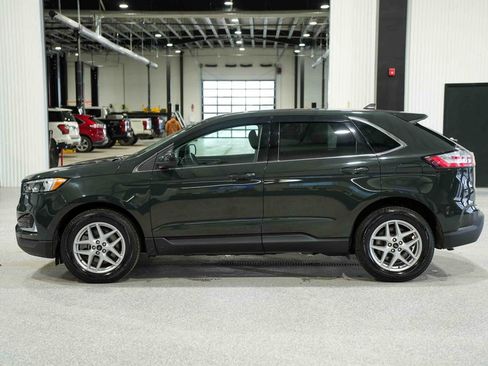 Used 2023 Ford Edge SEL w/ Convenience Package image 8