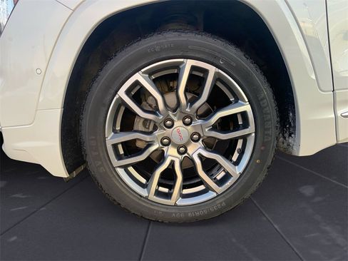 Used 2024 GMC Terrain Denali w/ Denali Premium Package image 14