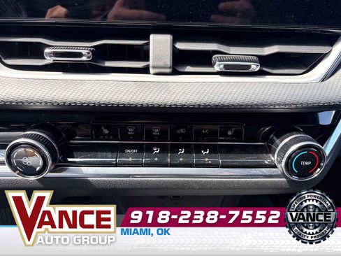 Used 2025 Chevrolet Equinox LT image 23