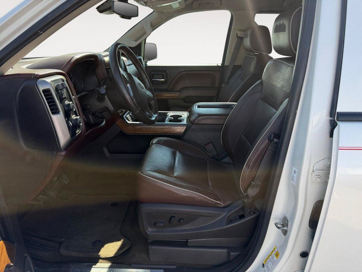 Used 2014 Chevrolet Silverado 1500 High Country w/ High Country Premium Package AWD/4WD image 9