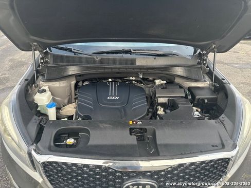 Used 2018 Kia Sorento EX image 8