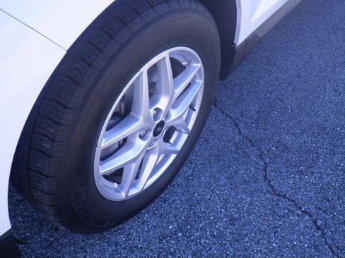 Certified 2024 Ford Edge SEL image 12