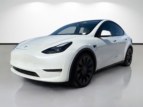 Used 2023 Tesla Model Y Performance AWD/4WD image 7