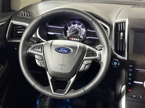 Used 2018 Ford Edge Titanium w/ Cold Weather Package AWD/4WD image 12
