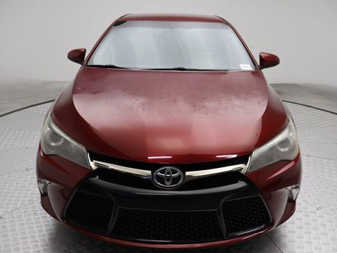 Used 2017 Toyota Camry SE image 5