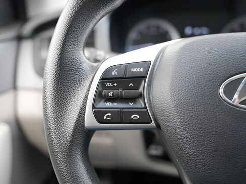 Used 2018 Hyundai Sonata SE FWD image 22