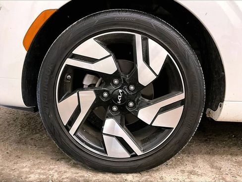 Used 2024 Kia Soul GT-Line w/ Option Group 020 FWD image 8