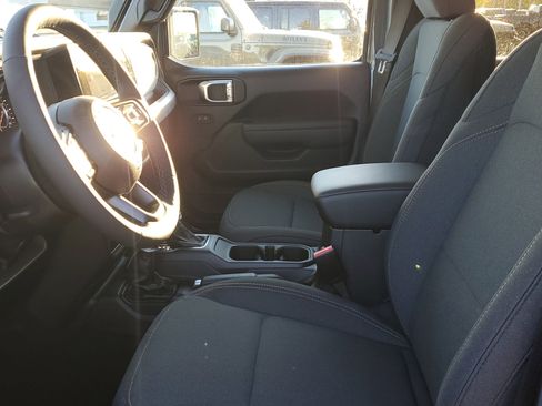 New 2025 Jeep Gladiator Sport image 16