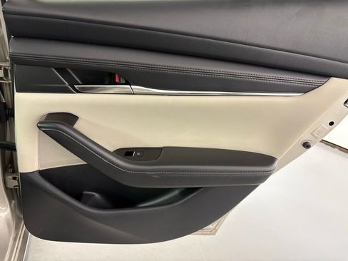 Used 2025 MAZDA MAZDA3 s image 37
