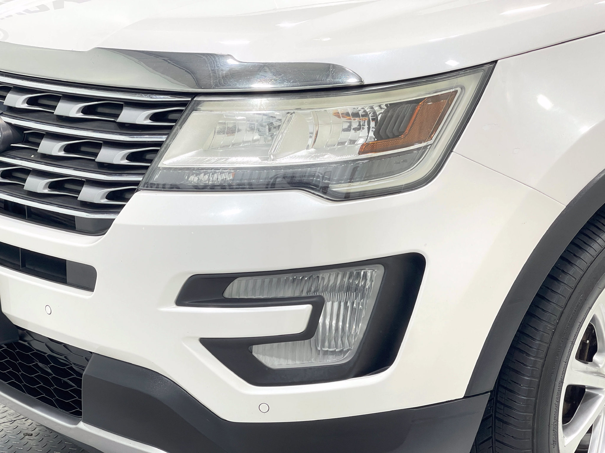 Used 2017 Ford Explorer Limited AWD/4WD image 34