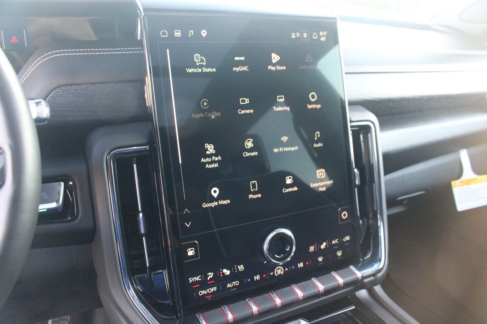 Used 2025 GMC Yukon AT4 Ultimate AWD/4WD image 26