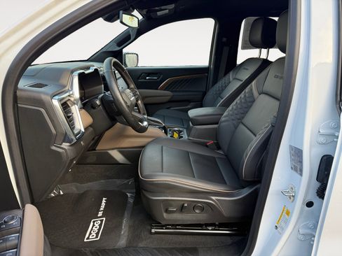 Used 2026 GMC Canyon Denali image 10