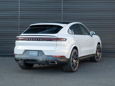 New 2026 Porsche Cayenne Coupe image 8