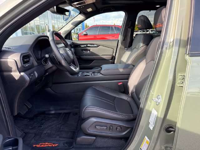 Used 2026 Honda Pilot TrailSport image 15
