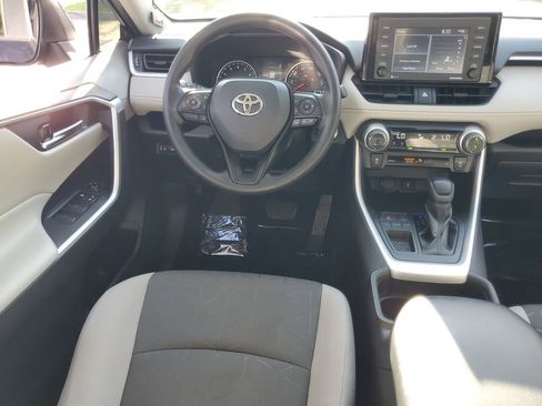 Used 2020 Toyota RAV4 XLE FWD image 15
