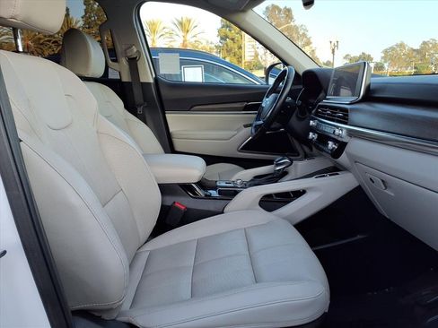 Certified 2022 Kia Telluride EX w/ EX Premium Package image 10
